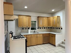 21 Hamlet Pl in Malden, MA - Building Photo - Building Photo