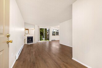 2020 Grant Ave S in Renton, WA - Building Photo - Building Photo