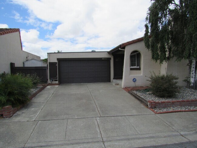 41065 Corriea Ct in Fremont, CA - Building Photo - Building Photo