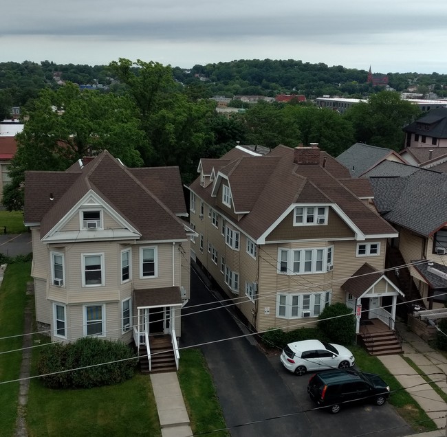 1005 Harrison St in Syracuse, NY - Foto de edificio - Primary Photo