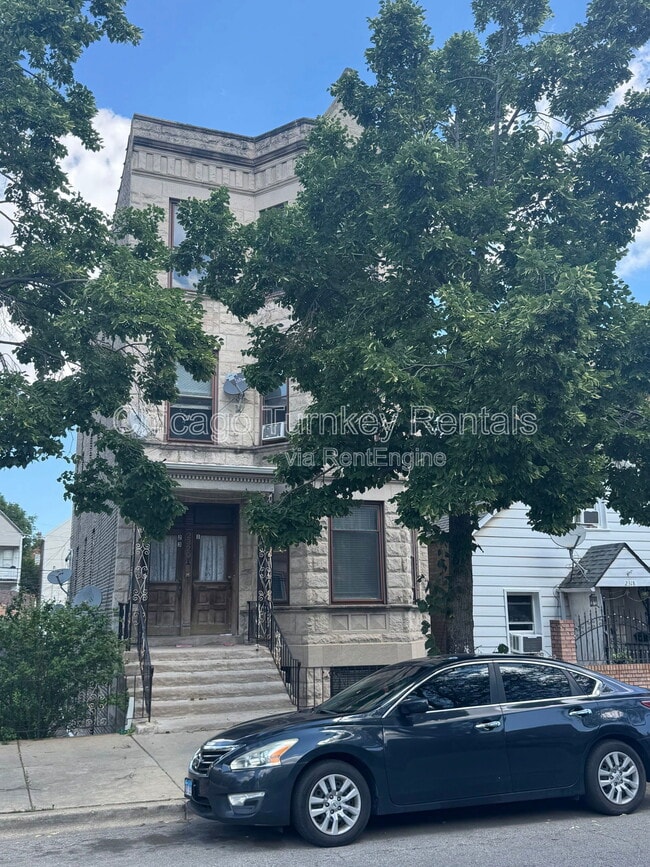 property at 2320 W 23rd St