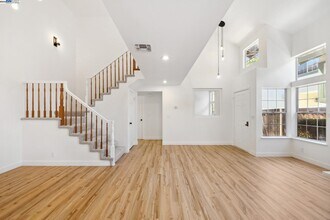 1733 Magnolia Cir in Pleasanton, CA - Building Photo - Building Photo
