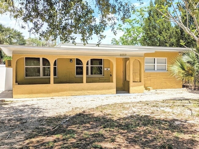 property at 6559 Bougainvilla Ave S