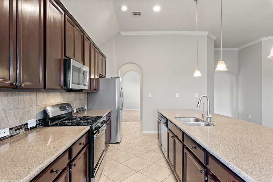 20335 Weeping Pine Way in Richmond, TX - Foto de edificio