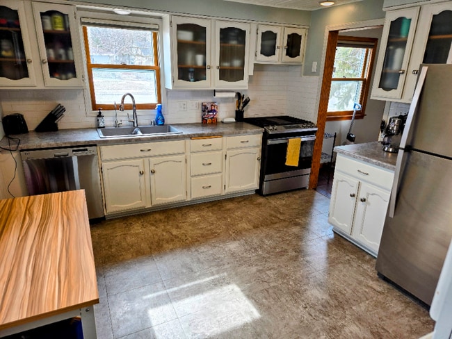 property at 1623 Jay Ln