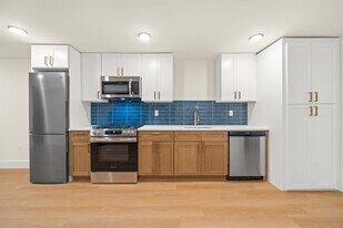 14 Westervelt Pl in Jersey City, NJ - Building Photo