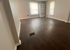 264 Kenwood Ave, Unit 2 in Delmar, NY - Building Photo
