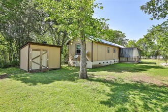 2205 Willow Cove Dr in Rosharon, TX - Building Photo - Building Photo