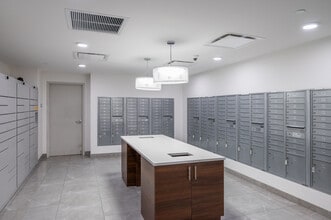 Euclid Grand in Cleveland, OH - Foto de edificio - Interior Photo