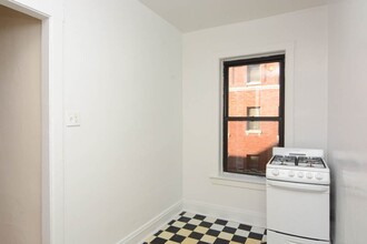 3304 W Schubert Ave in Chicago, IL - Building Photo - Building Photo