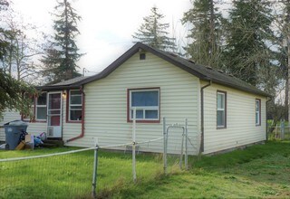 Woodbrook Dr SW (JBLM) Multi-Homes Property in Lakewood, WA - Building Photo - Building Photo