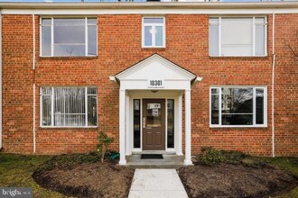 10301 Montrose Ave in Bethesda, MD - Building Photo - Building Photo