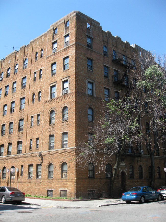 33 Crooke Ave in Brooklyn, NY - Building Photo - Building Photo