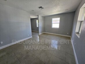 809 W 5th St in West Palm Beach, FL - Building Photo - Building Photo
