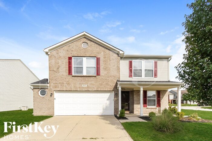 8655 Hopewell Ct in Indianapolis, IN - Building Photo