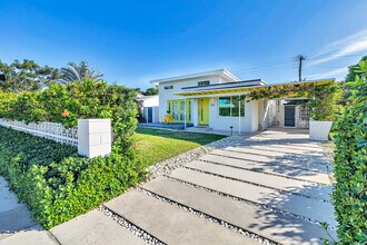374 Maddock St in West Palm Beach, FL - Building Photo - Building Photo