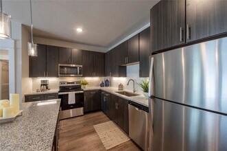 15915 Kingfield Dr in Houston, TX - Building Photo - Building Photo