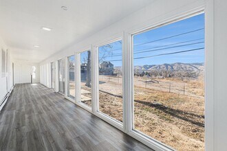 15905 W 8th Pl in Golden, CO - Building Photo - Building Photo