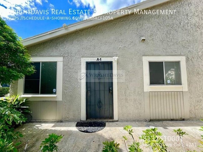 6342 Newtown Cir in Tampa, FL - Building Photo - Building Photo