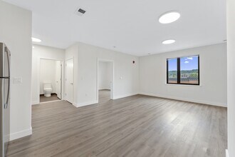 49 N Day St in Orange, NJ - Building Photo - Building Photo