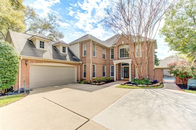 property at 13915 Aspen Cove Ct