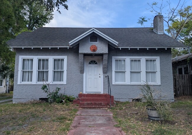 property at 1415 Woodward St