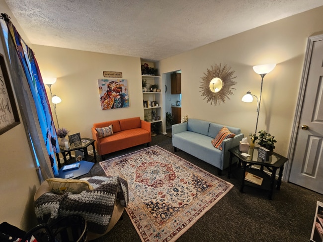 property at 2124 W Jackson St