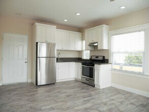 Commercial Suites in San Diego, CA - Foto de edificio - Interior Photo
