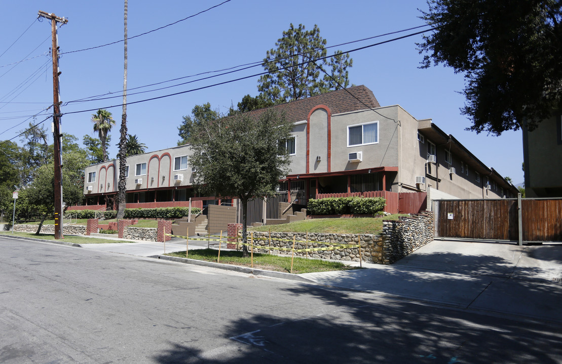 Adena Apartments in Pasadena, CA - Building Photo