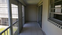 950 Hillcrest Dr, Unit #207 in Hollywood, FL - Building Photo - Building Photo