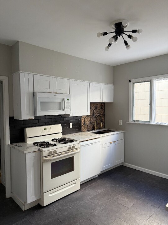 249 Tacoma Ave in Buffalo, NY - Building Photo