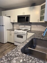 190 S Quinsigamond Ave, Unit 108 in Shrewsbury, MA - Foto de edificio - Building Photo