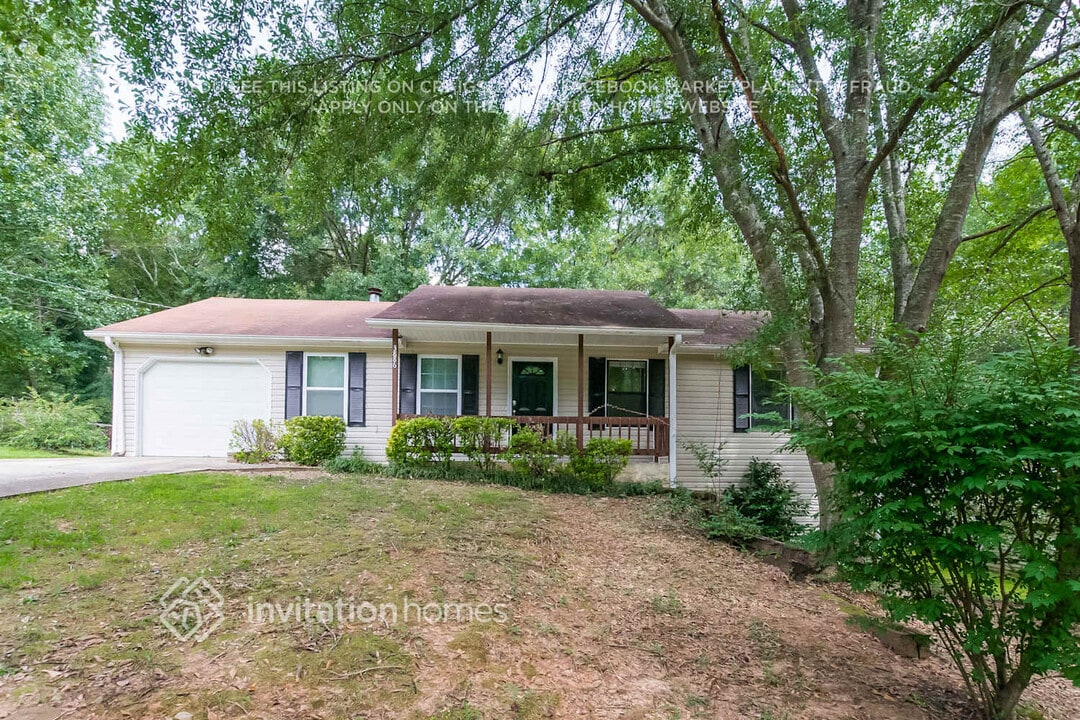 3886 Daylily Way in Douglasville, GA - Building Photo
