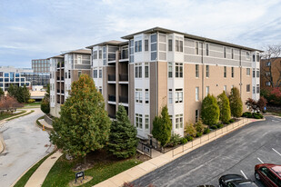 City Place Condominiums in St. Louis, MO - Foto de edificio - Primary Photo