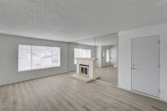 7182 Acorn Ct in Las Vegas, NV - Building Photo - Building Photo