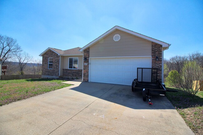 116 Pioneer Ct in Waynesville, MO - Building Photo - Building Photo