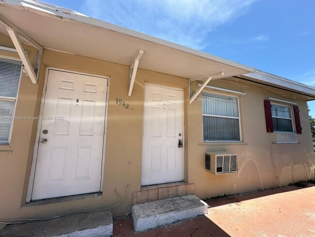 property at 1942 Thomas St