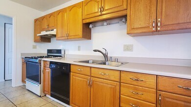 121 W 11th St in Ajo, AZ - Foto de edificio - Building Photo