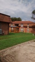 119 Briar Ln in Tipton, MO - Building Photo