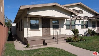 1153 W 39th St in Los Angeles, CA - Building Photo