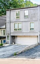 2913 W Winterberry Ct in Bloomington, IN - Building Photo