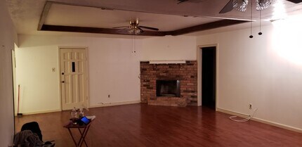 2017 N 5th St in Orange, TX - Building Photo - Building Photo