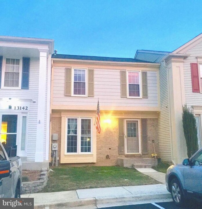 13144 Country Ridge Dr in Germantown, MD - Building Photo