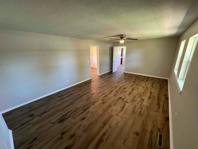 922 W Pearl St in Aurora, MO - Building Photo - Building Photo