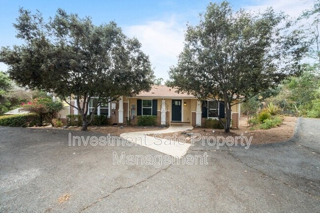 property at 2921 Sunset Hills