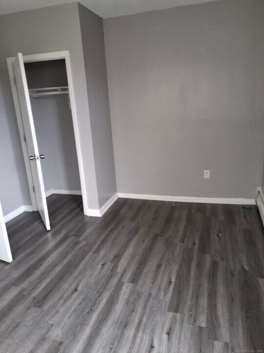 27 Congress St in Hartford, CT - Building Photo