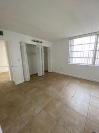 10801 SW 109th Ct, Unit D412 in Miami, FL - Building Photo - Building Photo