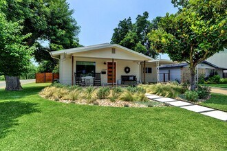 1701 Brentwood St in Austin, TX - Building Photo - Building Photo