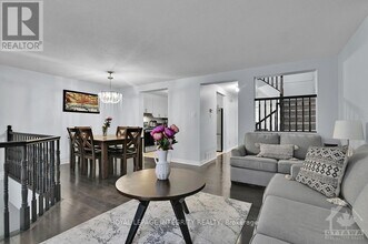 1880 Summerfields Crescent in Ottawa, ON - Building Photo - Building Photo