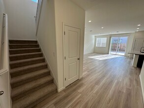 348 Pismo Dr in Lathrop, CA - Building Photo - Building Photo